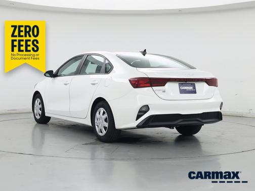 White 2022 Kia Forte FE