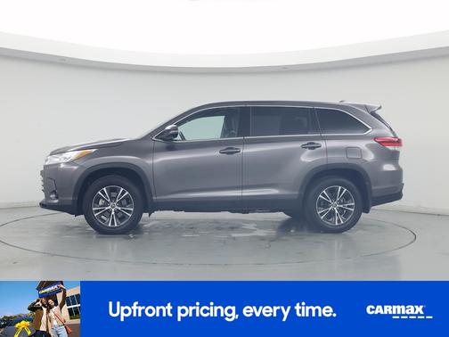Brown 2019 Toyota Highlander LE