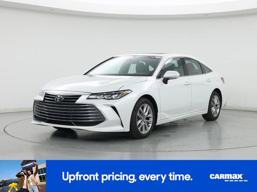 White 2022 Toyota Avalon XLE