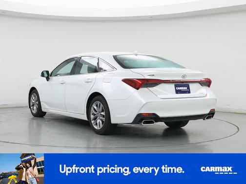 White 2022 Toyota Avalon XLE