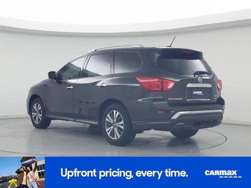 2017 Nissan Pathfinder SL