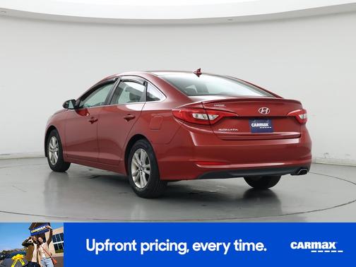 Red 2017 Hyundai SONATA SE