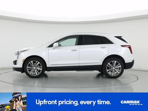 White 2022 Cadillac XT5 Premium Luxury