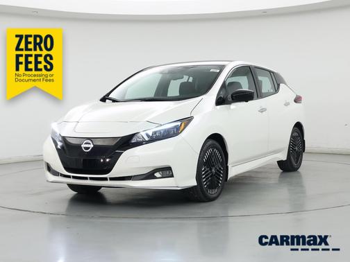 White 2023 Nissan Leaf SV Plus
