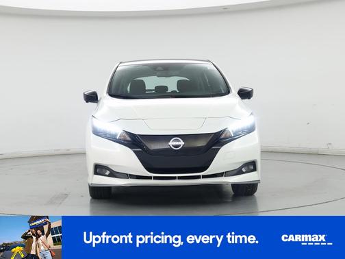 White 2023 Nissan Leaf SV Plus