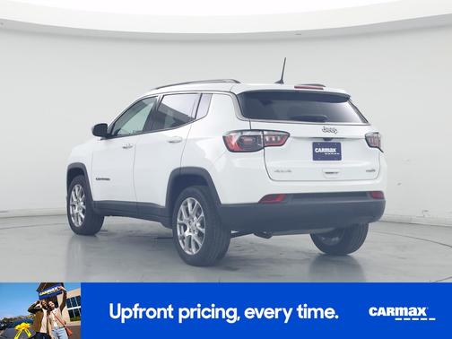 White 2022 Jeep Compass Latitude Lux