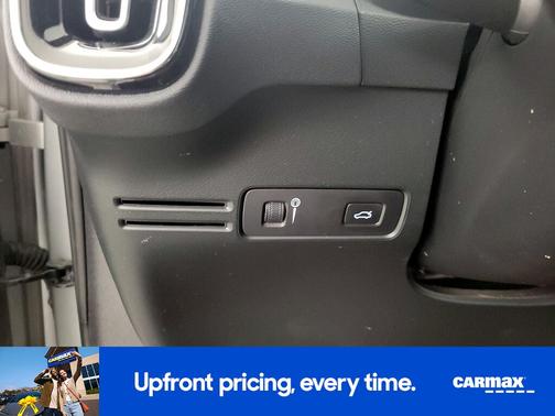 2019 Volvo XC40 T5 R-Design