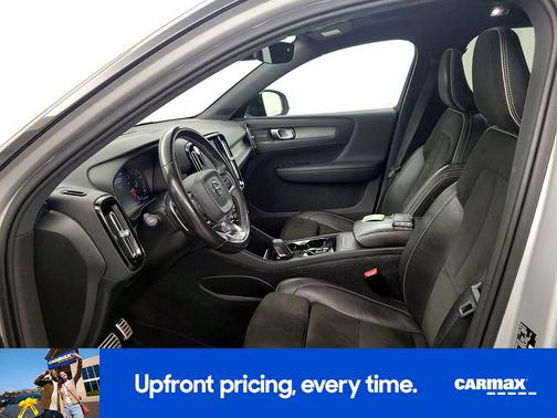 2019 Volvo XC40 T5 R-Design