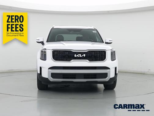 White 2024 Kia Telluride EX