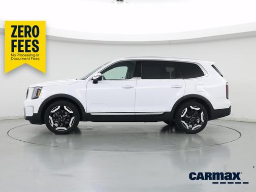 White 2024 Kia Telluride EX