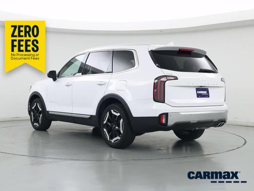 White 2024 Kia Telluride EX