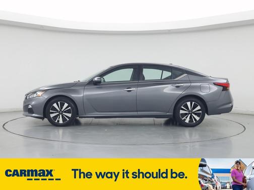 2022 Nissan Altima SV