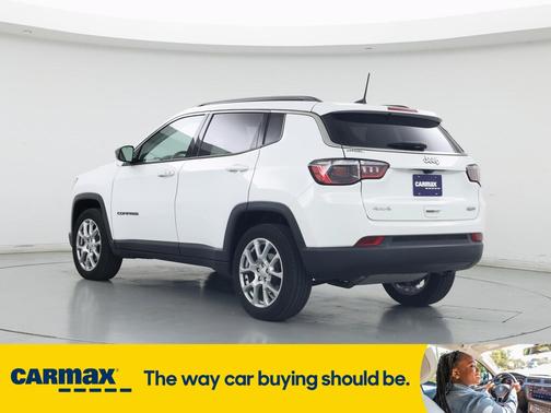 2022 Jeep Compass Latitude Lux