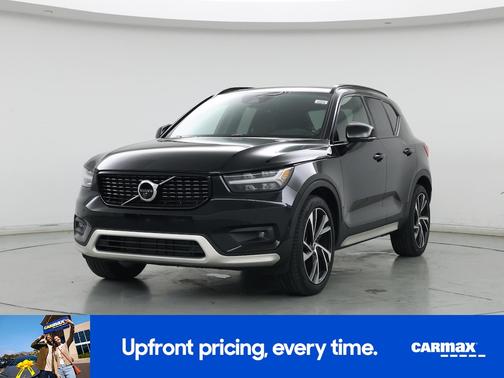 Black 2022 Volvo XC40 T5 R-Design