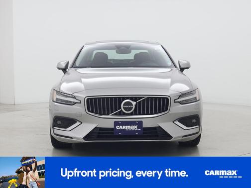 2023 Volvo S60 B5 Ultimate Bright Theme