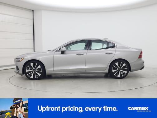 2023 Volvo S60 B5 Ultimate Bright Theme