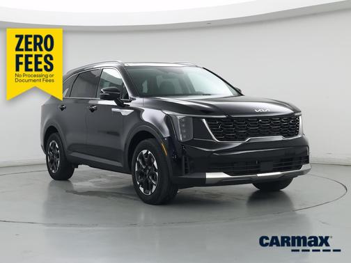 Black 2024 Kia Sorento S