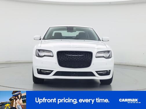 2023 Chrysler 300 Touring L