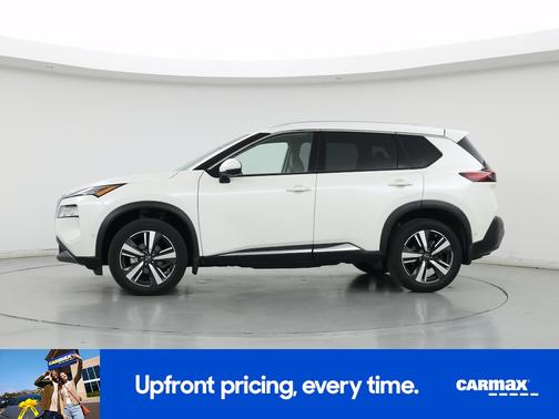 White 2023 Nissan Rogue SL