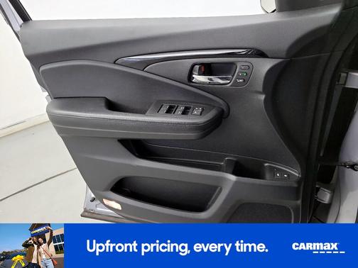 Gray 2017 Honda Pilot Elite