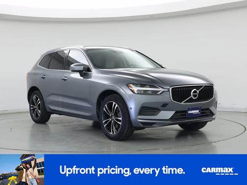 Gray 2019 Volvo XC60 T5 Momentum