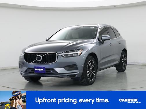 Gray 2019 Volvo XC60 T5 Momentum