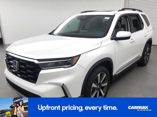 White 2025 Honda Pilot Touring