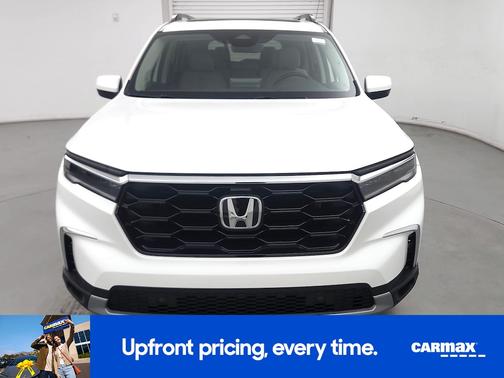 White 2025 Honda Pilot Touring