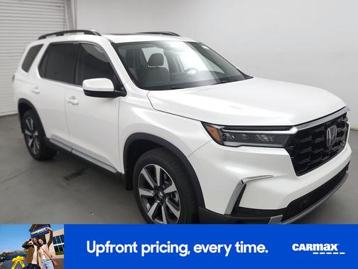 White 2025 Honda Pilot Touring