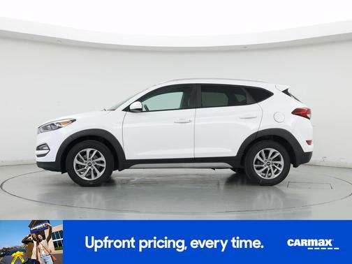 White 2018 Hyundai TUCSON SEL