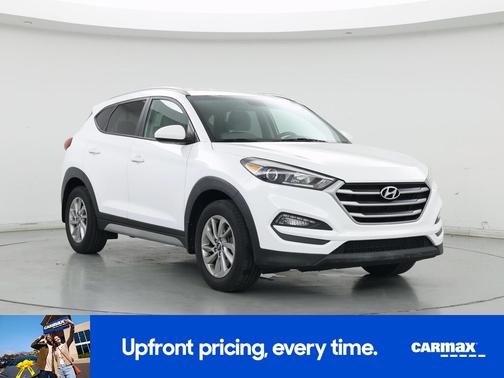 White 2018 Hyundai TUCSON SEL