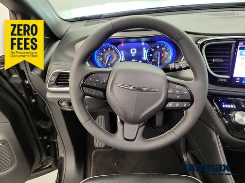 Black 2023 Chrysler Pacifica Limited