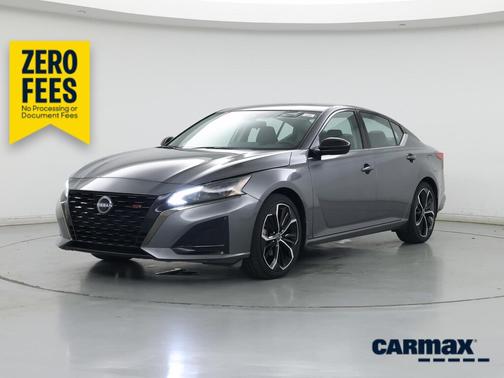 Gray 2023 Nissan Altima SR