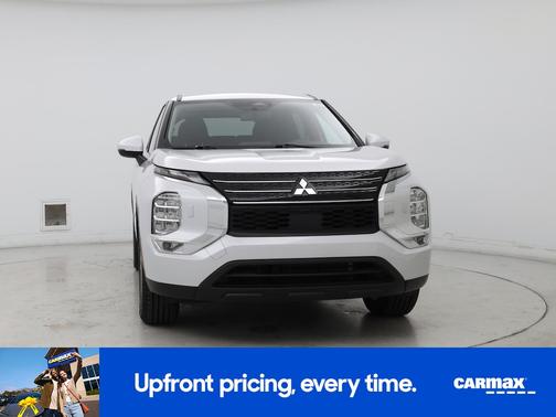 Gray 2023 Mitsubishi Outlander ES
