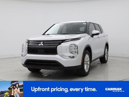 Gray 2023 Mitsubishi Outlander ES
