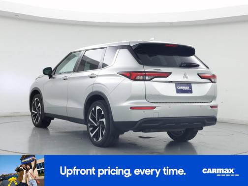 2022 Mitsubishi Outlander ES