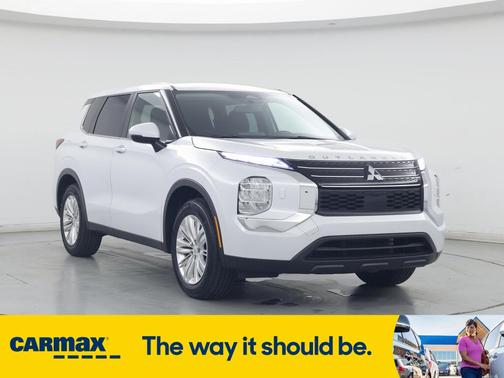 2023 Mitsubishi Outlander ES
