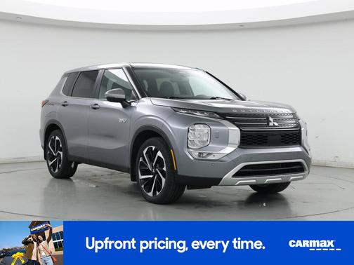 Gray 2024 Mitsubishi Outlander PHEV SE