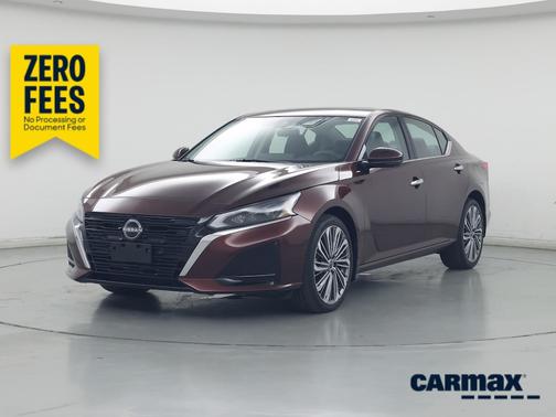Red 2023 Nissan Altima SL