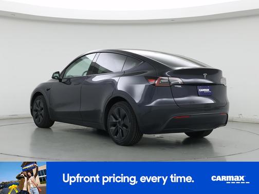 Gray 2024 Tesla Model Y Long Range