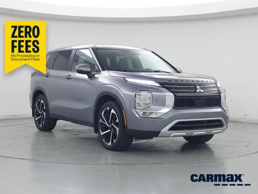 Silver 2024 Mitsubishi Outlander SE