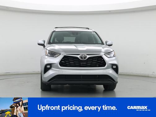 Silver 2023 Toyota Highlander XLE