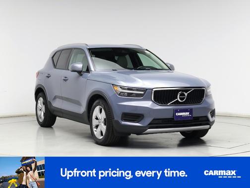 2020 Volvo XC40 T5 Momentum