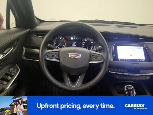 2022 Cadillac XT4 Premium Luxury