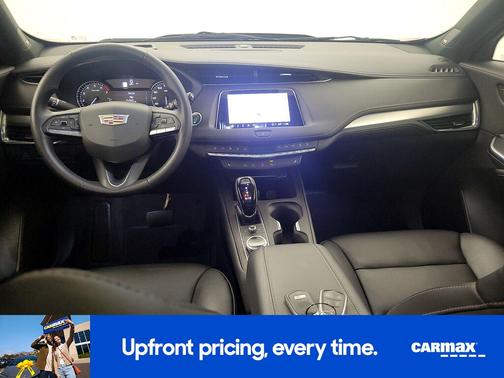 2022 Cadillac XT4 Premium Luxury