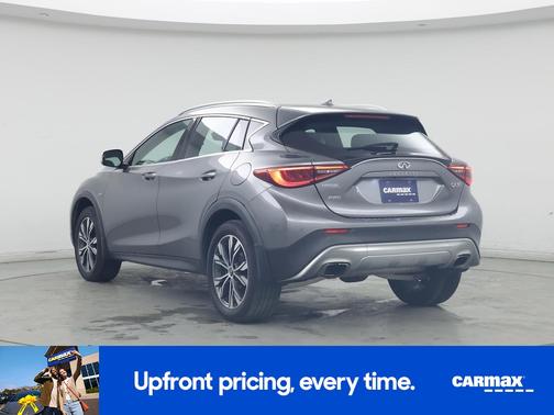 2017 INFINITI QX30 Premium