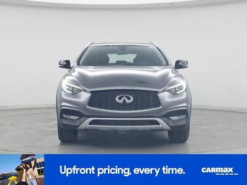 2017 INFINITI QX30 Premium