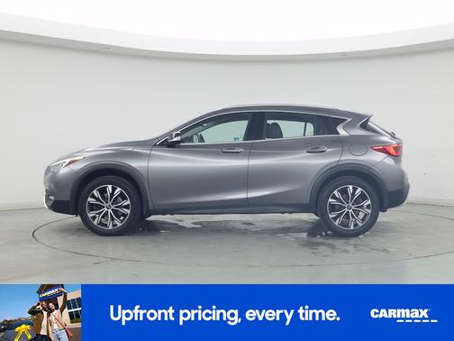 2017 INFINITI QX30 Premium