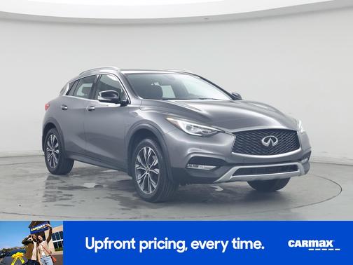 2017 INFINITI QX30 Premium