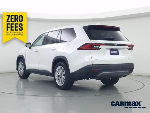 White 2024 Toyota Grand Highlander Platinum